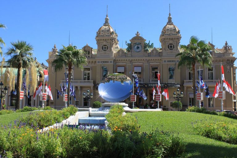 Les Plus Beaux Trajets avec Chauffeur Privé sur la Côte d’Azur